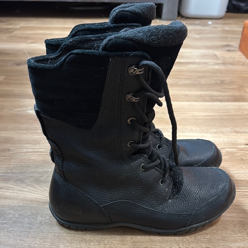 The North Face Black Winter Rain Boots with Insulated Design
